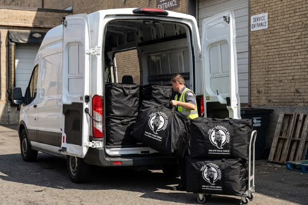 Laundry Wizard Commercial Delivery 600X400